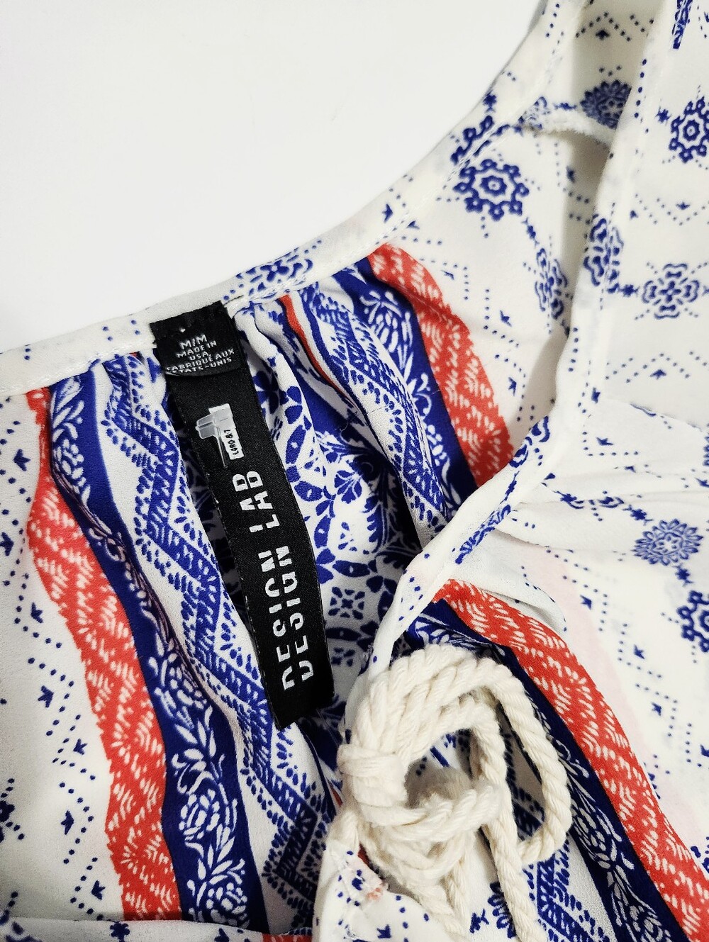 Design Lab Lord & Taylor White Boho Blouse with Navy & Red Print size M - Picture 6 of 13